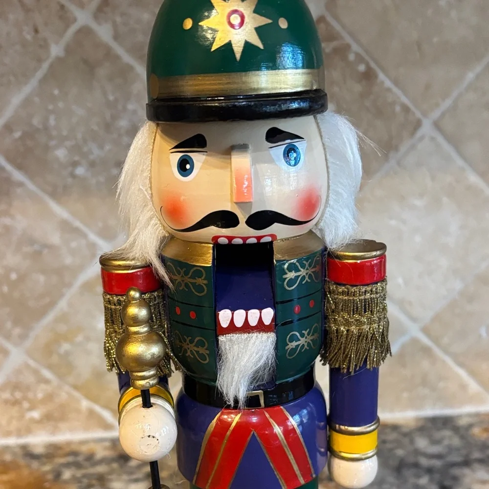 Vintage PIER 1 Imports 12” Nutcracker Wood Figurine Holiday Christmas Soldier